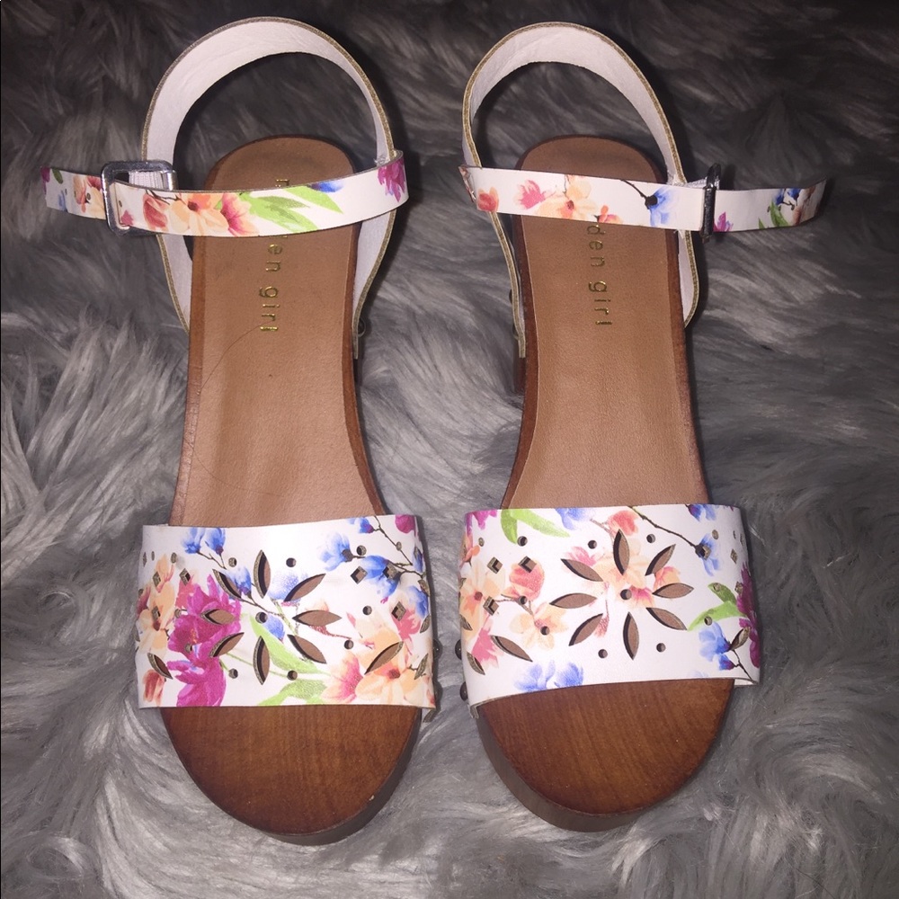 NEW! FLORAL WOODEN, CHUNKY HEELS (MADDEN GIRL)